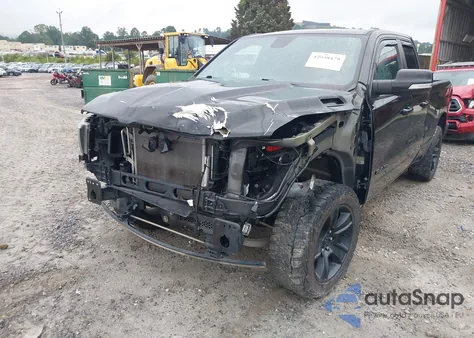 2021 Ram 1500 Big Horn 4X4 6'4 Box z USA, uszkodzony, nr VIN 1C6SRFBT8MN741621